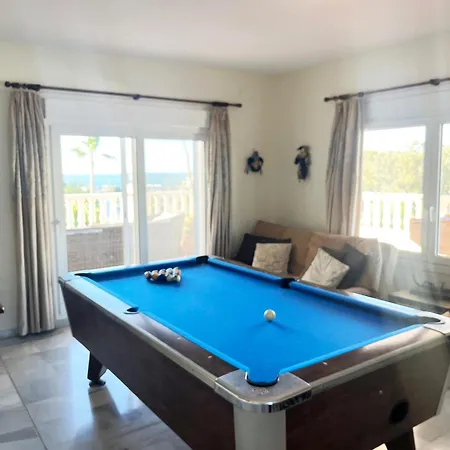 Aurelia Sea Views Heatable Pool - Billiard Ping-pong Fooball Table - & At 500 M Villa